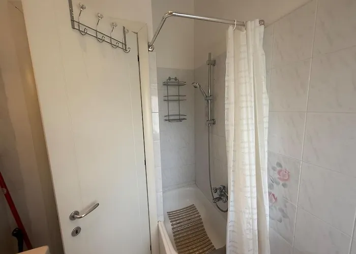 Lejlighed Beaches, Sea, And Montallegro Panoramic Cable Car *